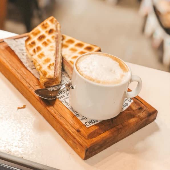 cafe doble + tostado de miga (2)